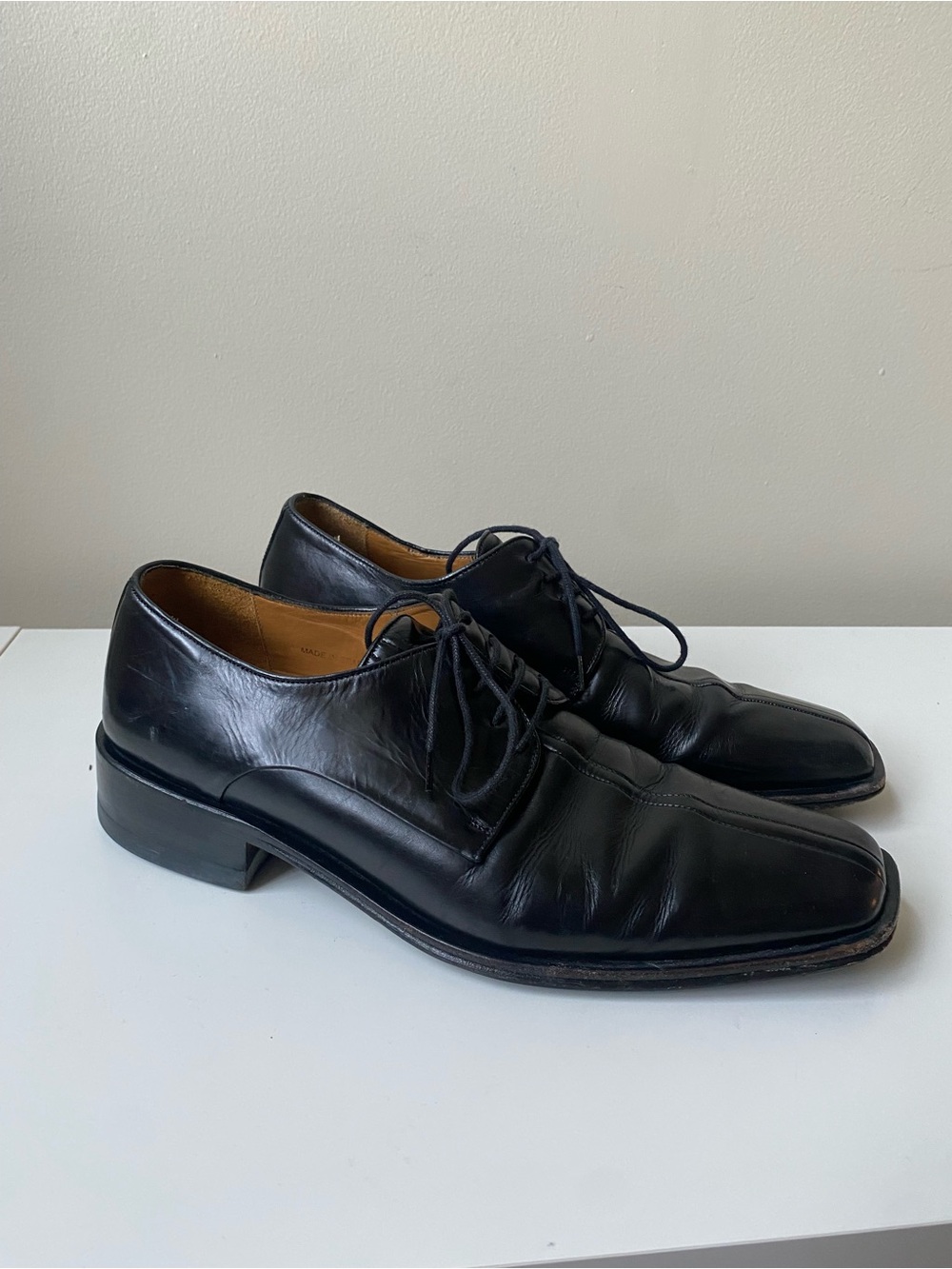 Mezlan Black Leather Lace-Up Oxfords